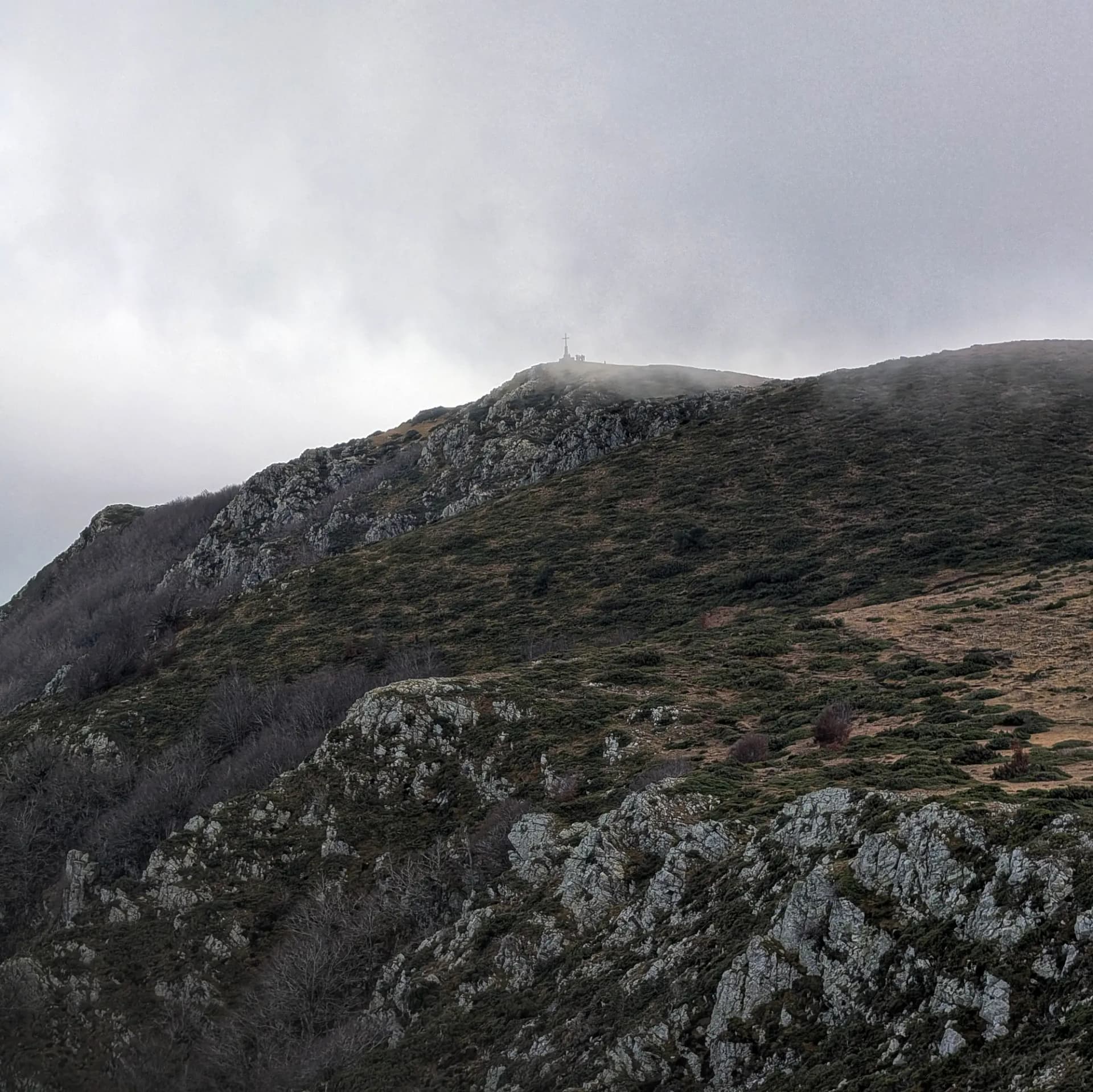 Vista del Matagalls des del Turó Gros del Pujol. El Matagalls vist des del Turó Gros del Pujol.
