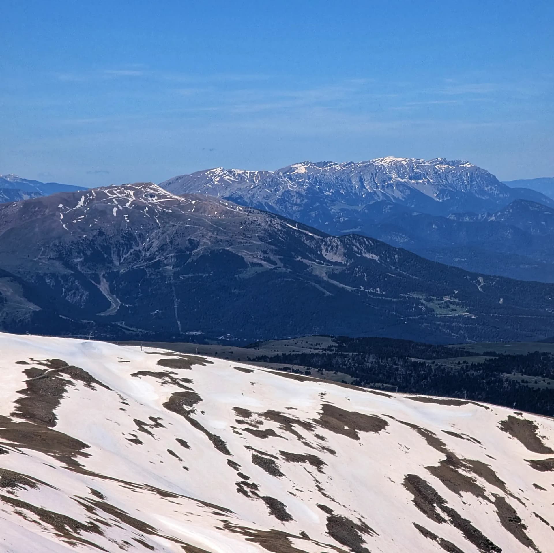 Views of Cadí and Tosa d'Alp climbing Puigmal Views of Cadí and Tosa d'Alp climbing Puigmal