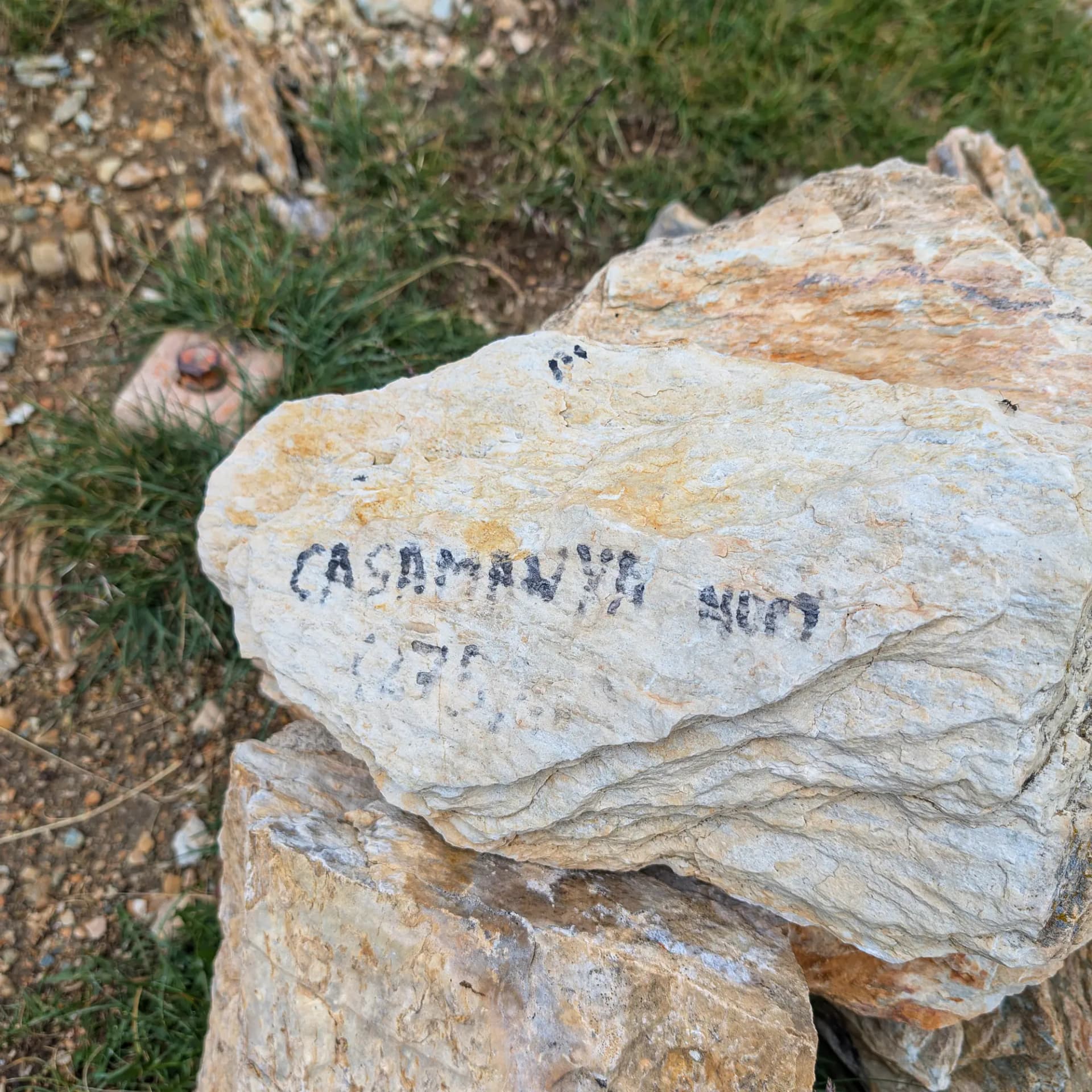 Cima del Casamanya Nord Detalle de la inscripción de la cima del Casamanya Nord.